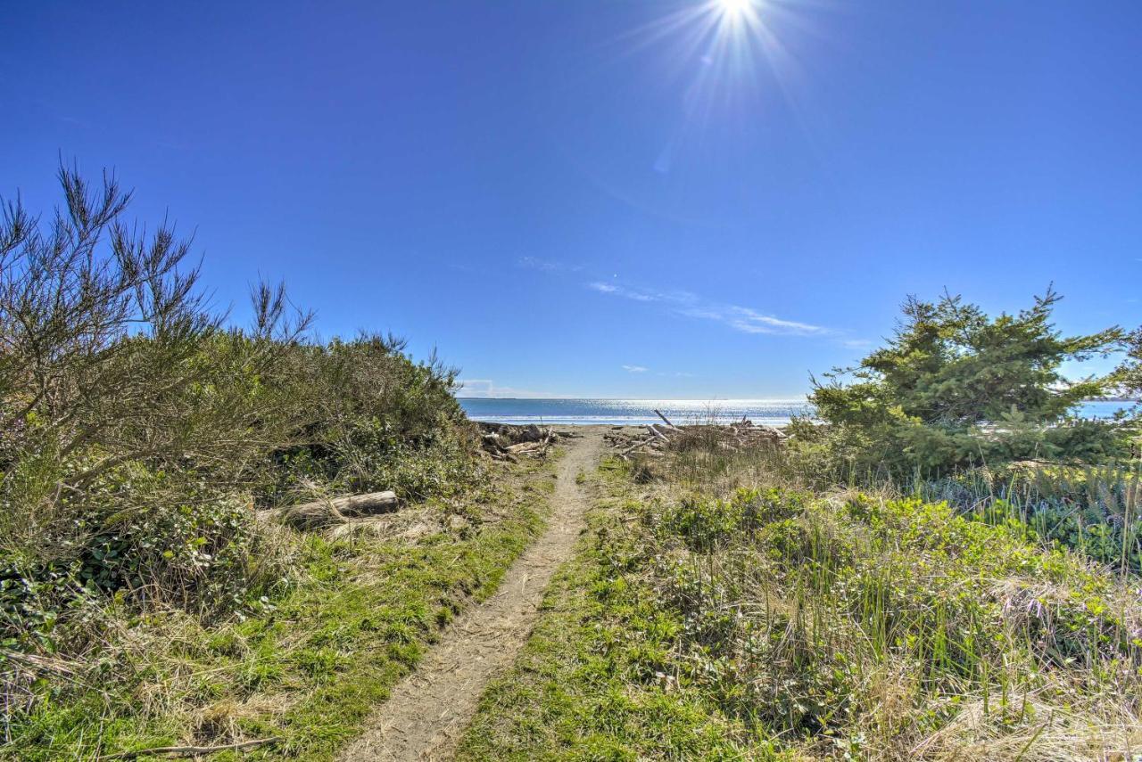 Villa Ocean Shores Retreat With Porch And Canal Views! Exterior foto